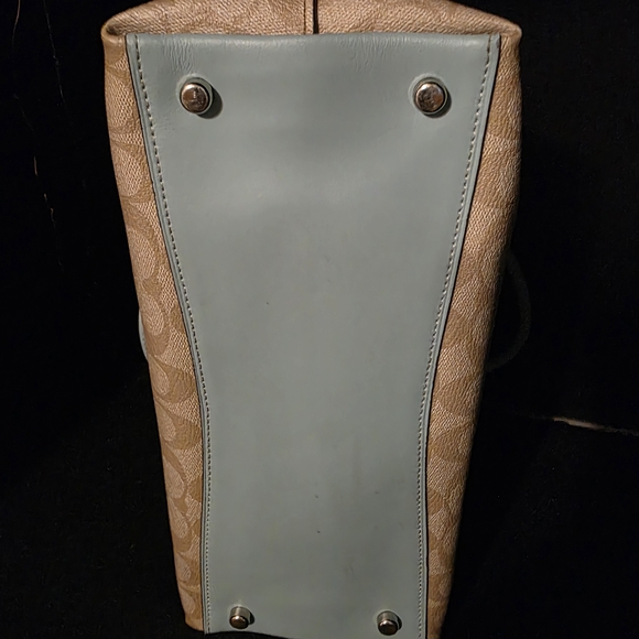 Coach Heather Blue And Taditinal Khaki Shoulder Bag - Picture 4 of 9